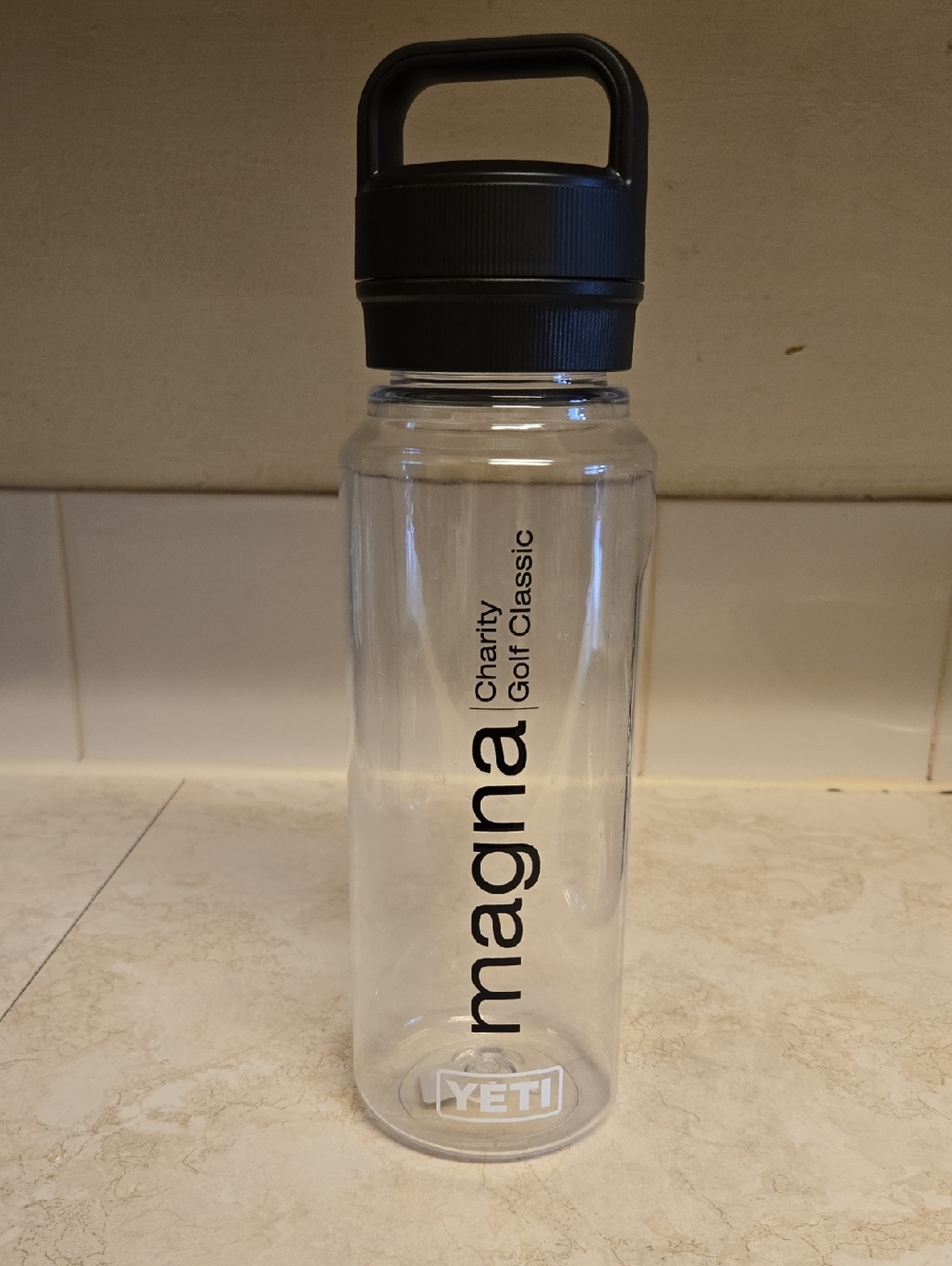 Yeti 1 Litre Clear Plastic Water Bottle with Black Lid and Glass Mouth Piece